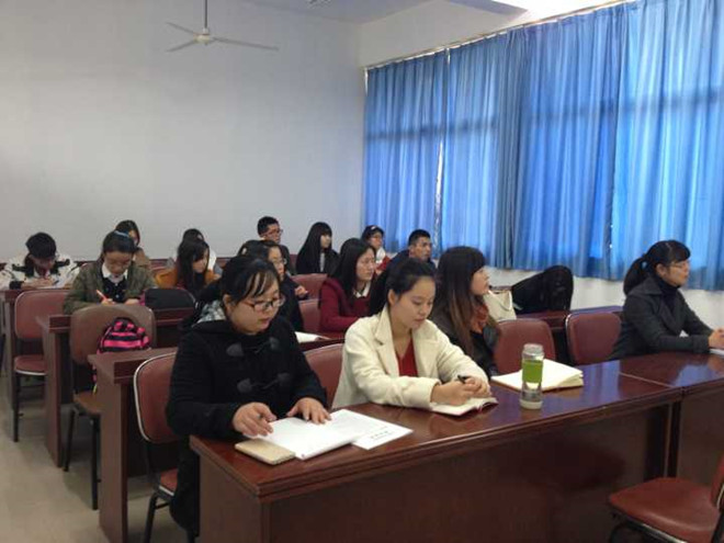 JKF 捷克论坛
举办学生党支部书记培训会