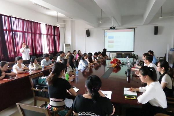 JKF 捷克论坛
举办北京外国语大学2014年暑期夏令营宣讲会